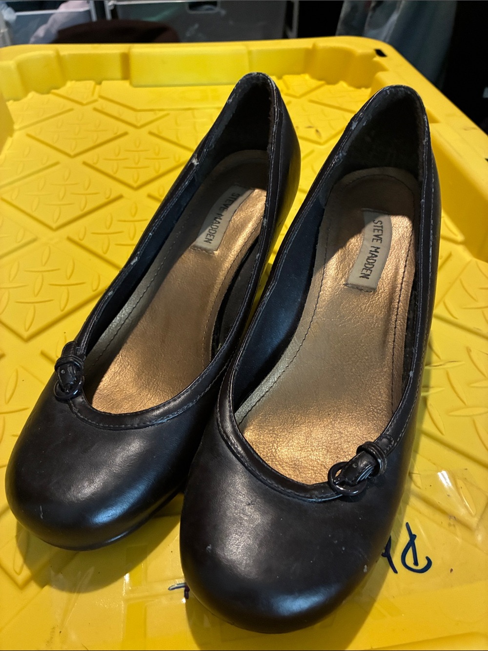 Steve Madden Black Leather Knot Ballet Flats